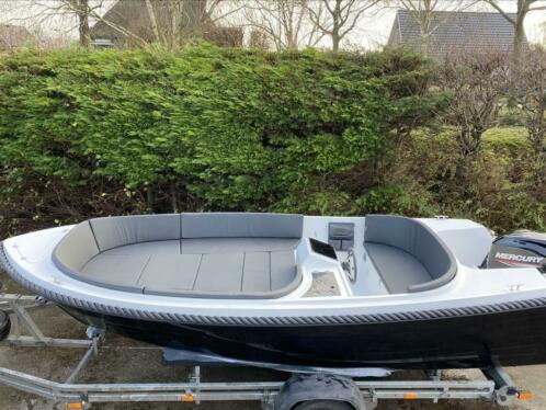 Mare Blu sloep met 50 PK Mercury Nieuw Buiskap 17.950,-