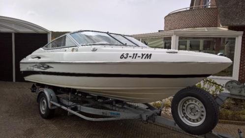 Mariah SX18 Speedboot op trailer