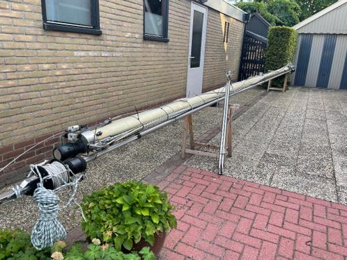 Mast met rolfok van een Dartsailer MS30 (zonder giek)