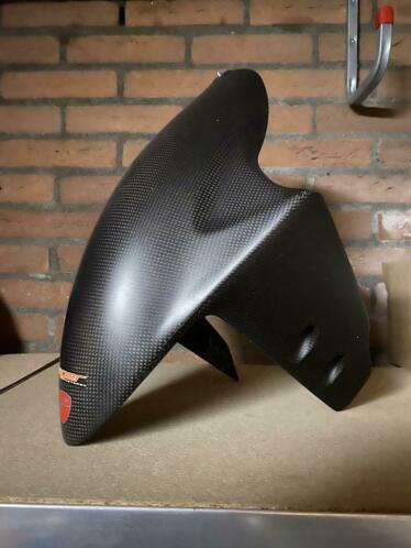 Mat Carbon voorspatbord Ducati panigale