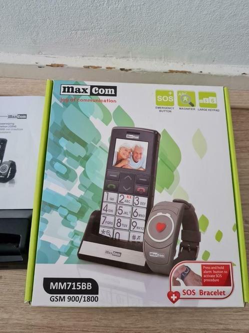 max com MM715BB senioren telefoon met SOS horloge