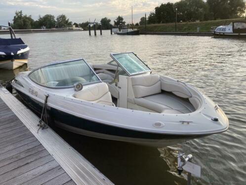 Maxum 2100 sr 5.7 V8 mercruiser open uitlaten  open punt