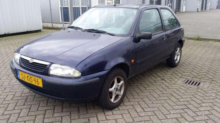 Mazda 121 1.3i LX APK BIJ AFLEVERING Lichmetalen velgen