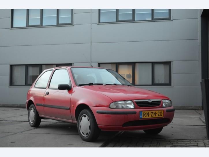 Mazda 121 1.3i LX Met nieuwe apk (bj 1997)