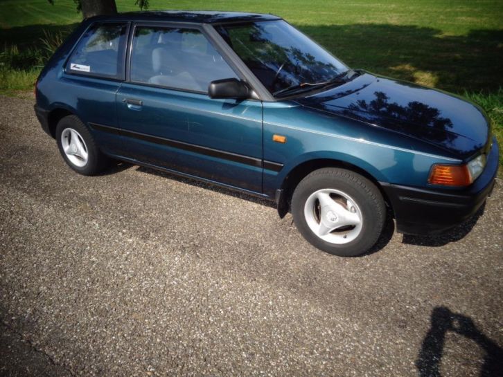 Mazda 1.6 millionaire 1994 mooie goede staat van 93 jarige