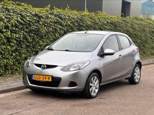 Mazda 2 1.3 55KW 5DRS 2010 Grijs airco , nieuwe apk