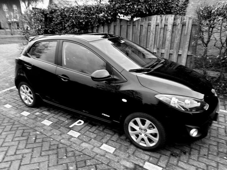 Mazda 2 1.3 Bifuel 62KW 5DRS 2011 Zwart 125.000km