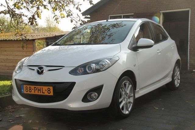 Mazda 2 1.5 75KW 5DRS 2011 Wit
