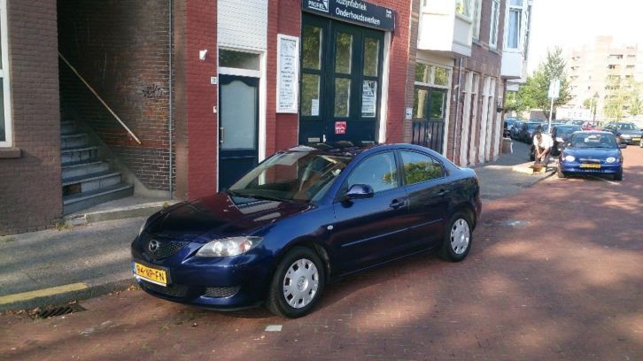 Mazda 3 1.6 Sedan Exclusive 2004 Blauw met nieuwe APK