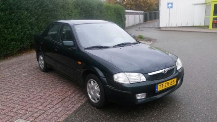 Mazda 323 1.5 1998 Groen airco nwe apk nwe banden 999 euro 