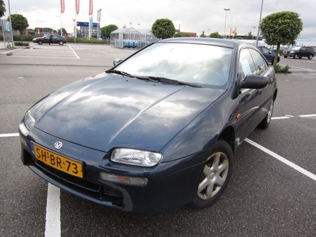 Mazda 323 1.5 F GX 1997 Blauw