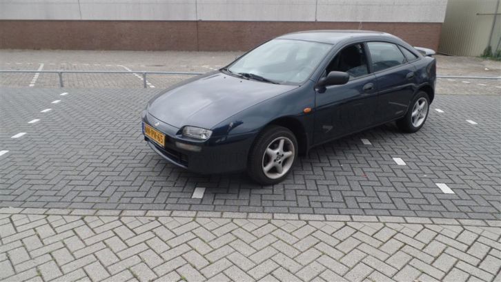 Mazda 323 1.5i F GLX AIRCO