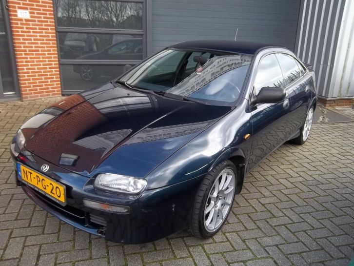 Mazda 323 1.8 I F GLX NETTE AUTO VEEL EXTRA,S