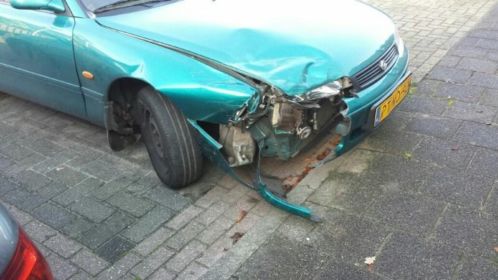 Mazda 626 loop sloop,goede onderdelen 