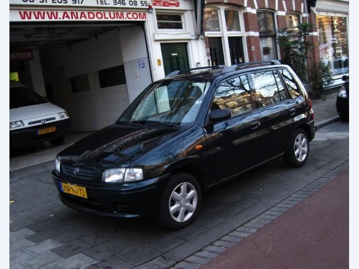 Mazda Demio 1.3 Beinzine 5drs. Stuurbek. Nieuwe APK.