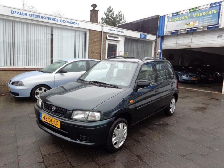 Mazda Demio 1.3 LX 1999 stuurbekrachtiging