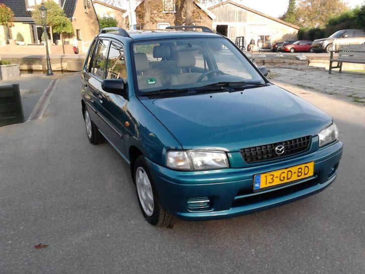 Mazda Demio 1.3 LX 2000 Groen