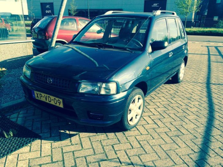 Mazda Demio 1.3 LX 99 83806 GEEF EEN AUTO CADEAU MOEDERDAG