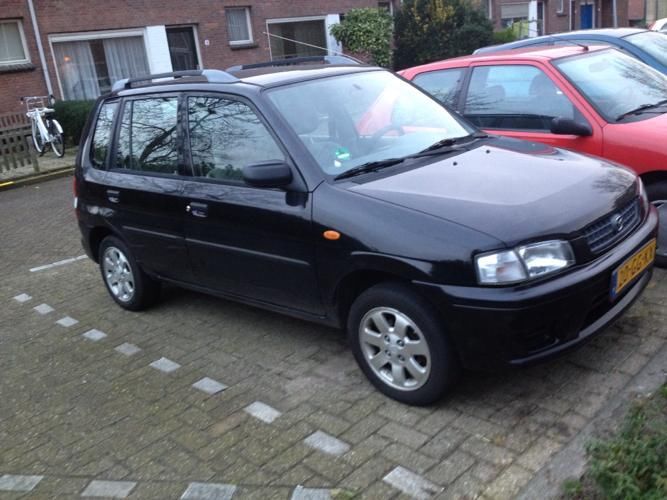 Mazda demio 1.3 met stuurbekrachtiging 