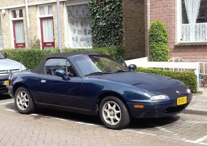 Mazda Miata 