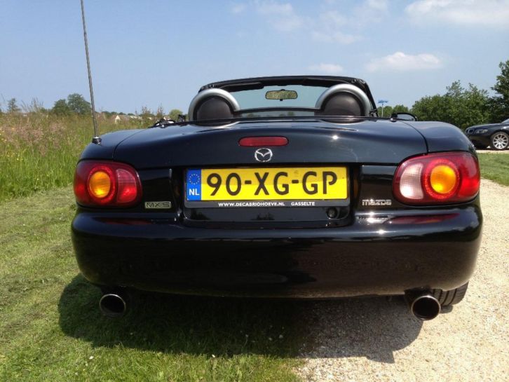 Mazda MX5 1.6 I 2000 Zwart met lederen bekleding