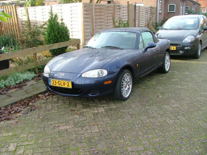 Mazda MX5 1.6 I 2002 Blauw