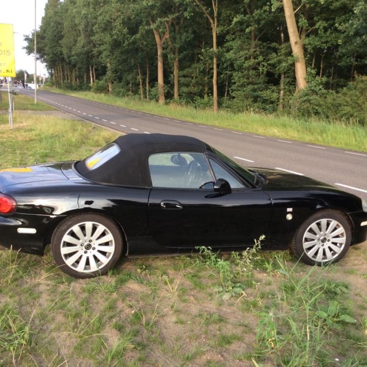 Mazda MX5 1.6 I 2004 Zwart