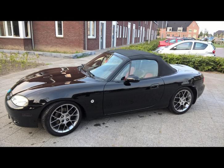 Mazda MX5 NB 1.6 I 2004 Zwart 