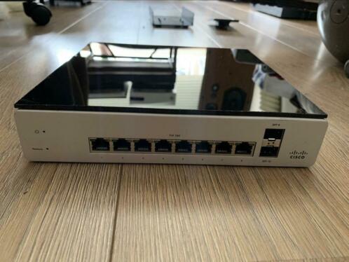 Meraki ms 220 8p. Aangepast voor audio. Met stille voeding.