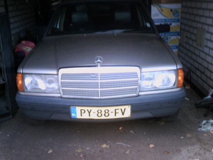 Mercedes 190-Serie 2.0 E AUT 1986 Beige