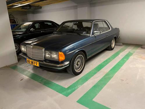 Mercedes 200-Serie 2.3 230 CE 1982 Blauw