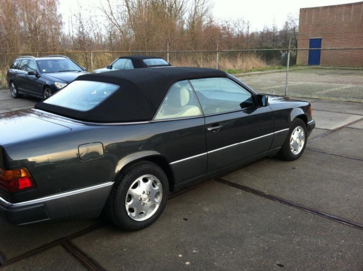 Mercedes 300 CE Cabrio 5tr.Autom. in Concoursstaat 