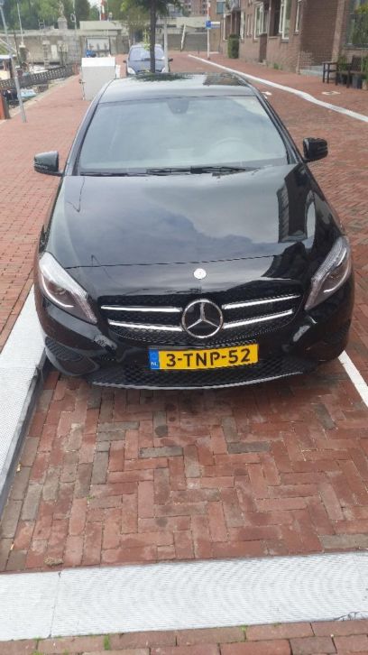 Mercedes A-Klasse 180 2014 Zwart 4.205KM