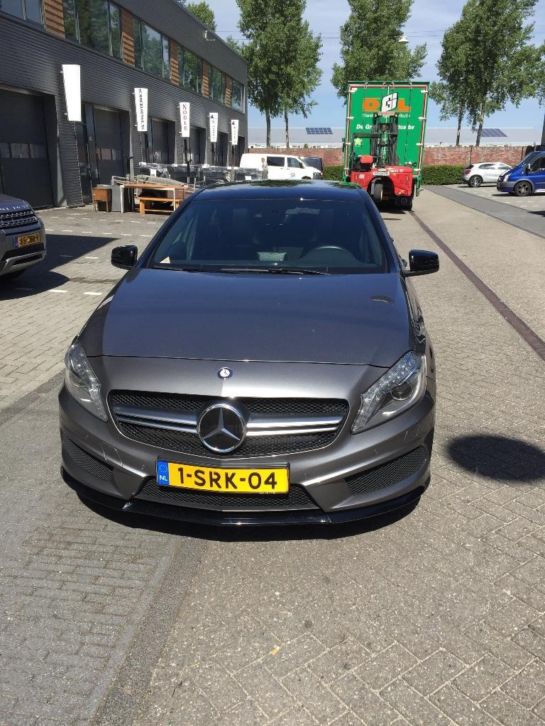Mercedes A-Klasse 2.0 A45 AMG 4MATIC AUT 2013 Grijs