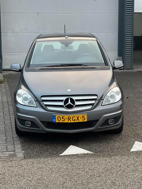 Mercedes B-Klasse 2.0 B180 NGT 5-DRS 2011 Grijs