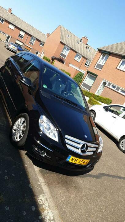 Mercedes B-Klasse 2.0 CDI B180 5DRS 2011 Zwart 1jr APK 12-21