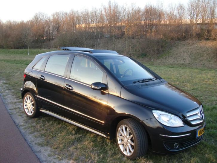 Mercedes B-Klasse B170 Sport.-zwart, lamellendak, vol leer