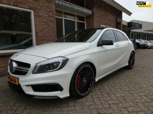 Mercedes-Benz A-klasse 45 AMG 4MATIC Panoramadak  Lederen S