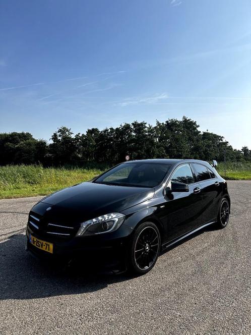 Mercedes-Benz A-Klasse A180 1.6 Blue Efficiency 2014 Zwart