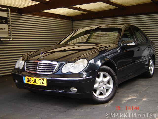 Mercedes-Benz C-klasse 200 K. Elegance nieuwstaat 100 dealeronderhouden.