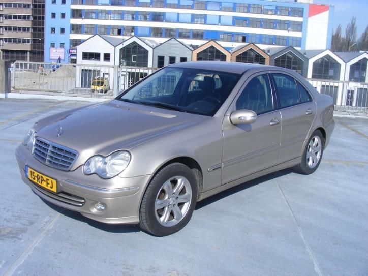 Mercedes-Benz C-Klasse 2.1 110kW Turbo defect (bj 2005)