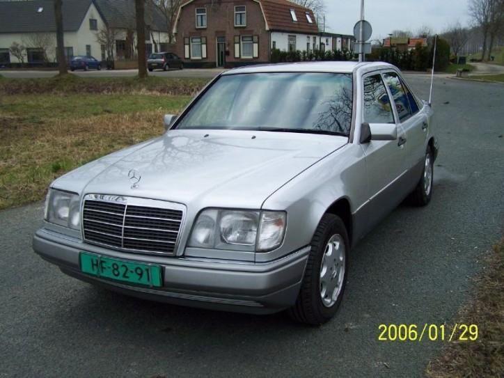 Mercedes-Benz E-klasse 300 D airco leer bekledig (bj 1994)