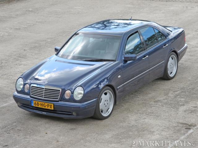 Mercedes-Benz E-klasse 300 TD Avantgarde AMG pakket ab werk 