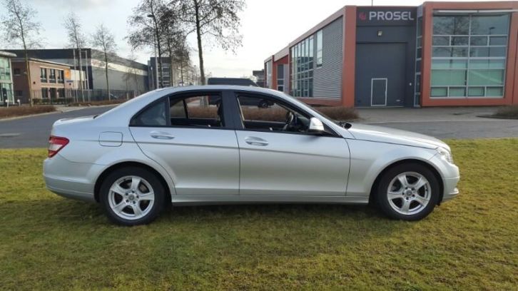 Mercedes C-Klasse 1.8 C180 Kompressor Sedan AUT 2007 Grijs