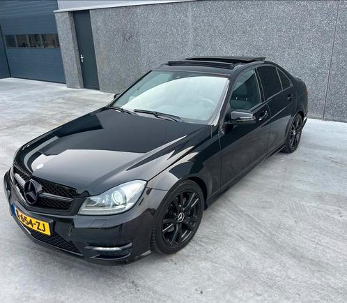 Mercedes C-Klasse 200 AMG uitgevoerd