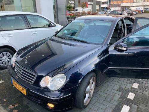 Mercedes C-Klasse 2.2 CDI C200 Sedan 2004 Zwart