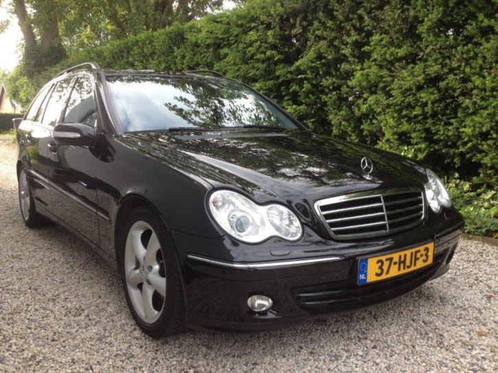 Mercedes C-Klasse 3.0 CDI C320 Combi AUT 2006 Zwart