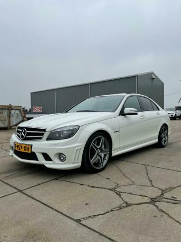 Mercedes C63 AMG V8 2010 unieke staat, 47k gelopen 63