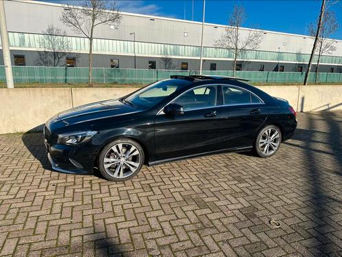 MERCEDES CLA 180D FACE LIFTPANO DAKAUTOMAAT18INCH2016