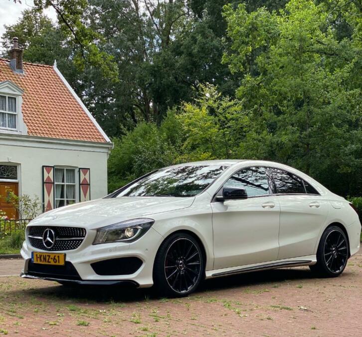 Mercedes CLA-Klasse 200 Wit (Leer, automaat, Full option)